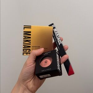 IL MAKIAGE Makeup Set with Gold and Red Accents